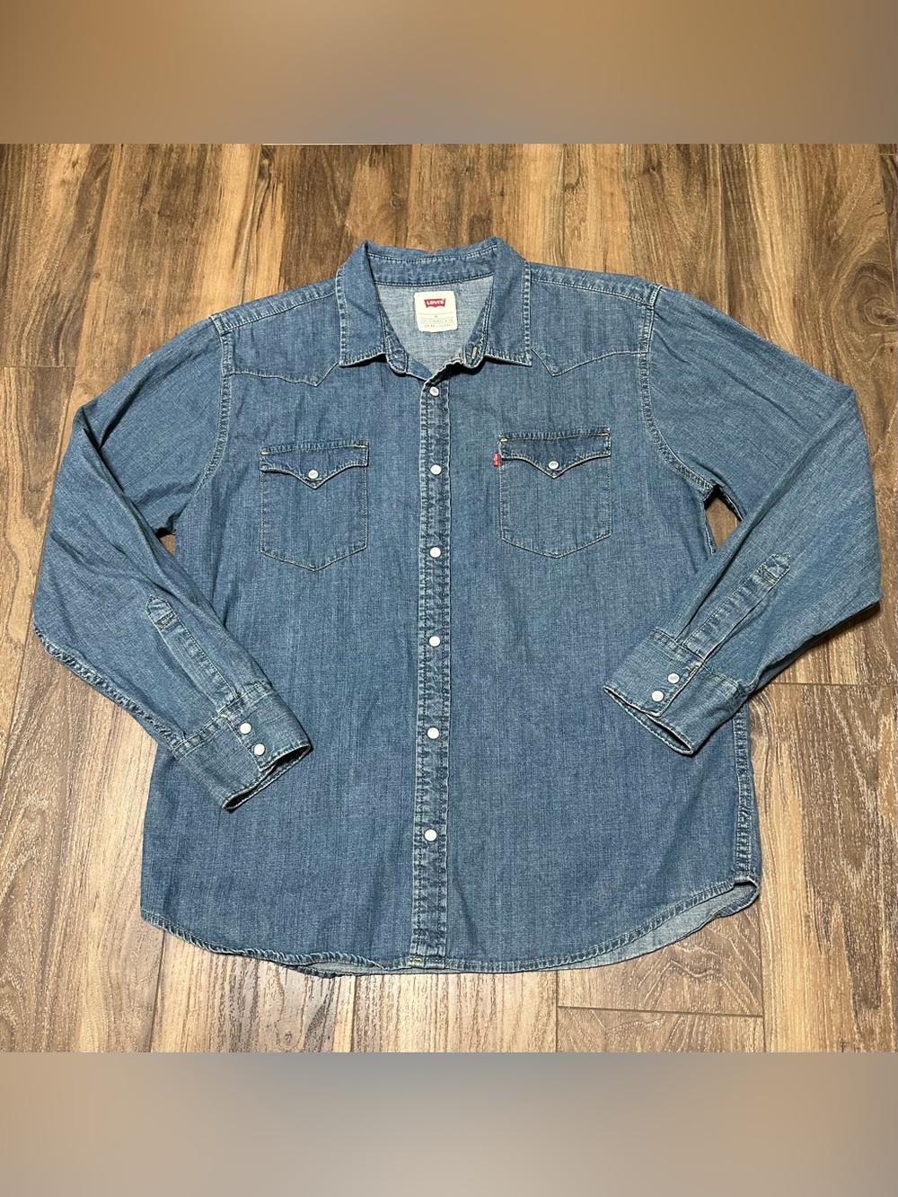 Levi's Denim Shirt Men’s Large Blue Barstow Western Pearl Snap Long Sleeve L